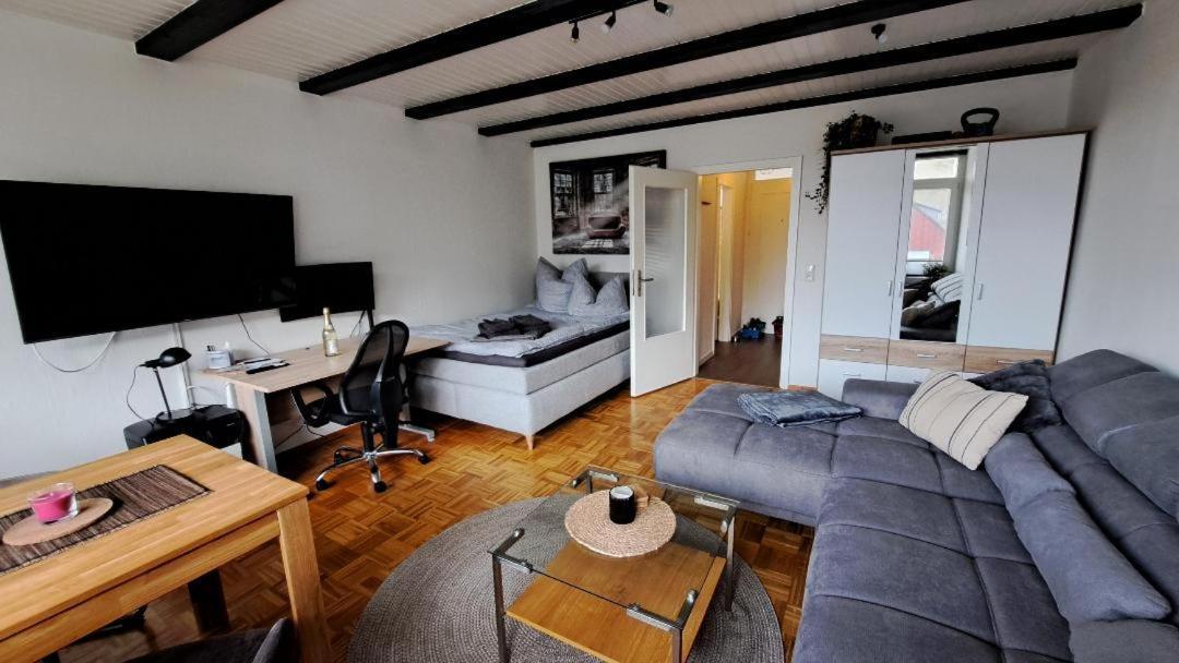 1-Zimmer-Appartement Schoene Aussicht ลางเกลส์ไฮม์ ภายนอก รูปภาพ